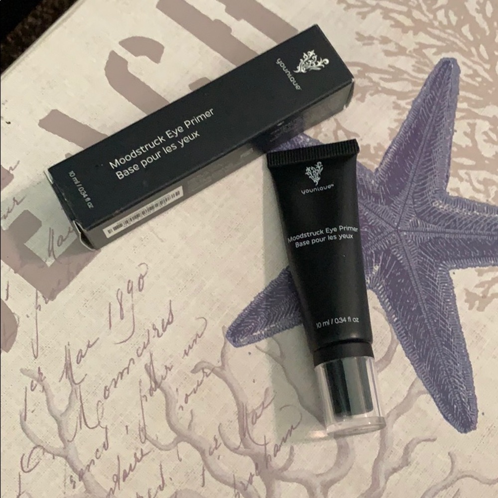 Younique  moonstruck eye primer!! New in box!